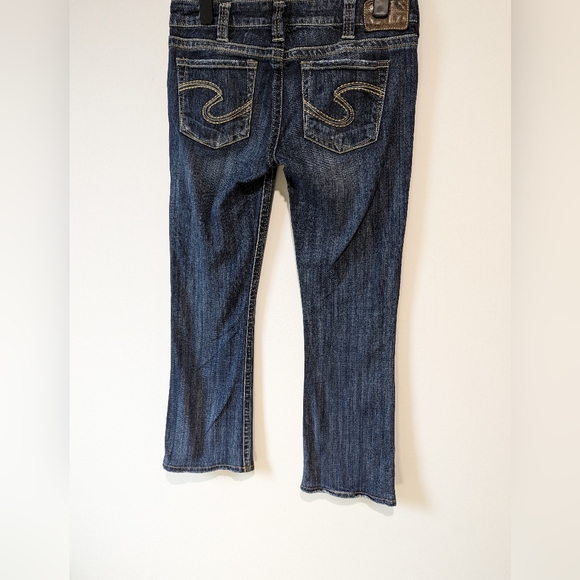 Silver Jeans Tuesday W30 L33 Dark Wash Flare Jeans - Picture 2 of 7